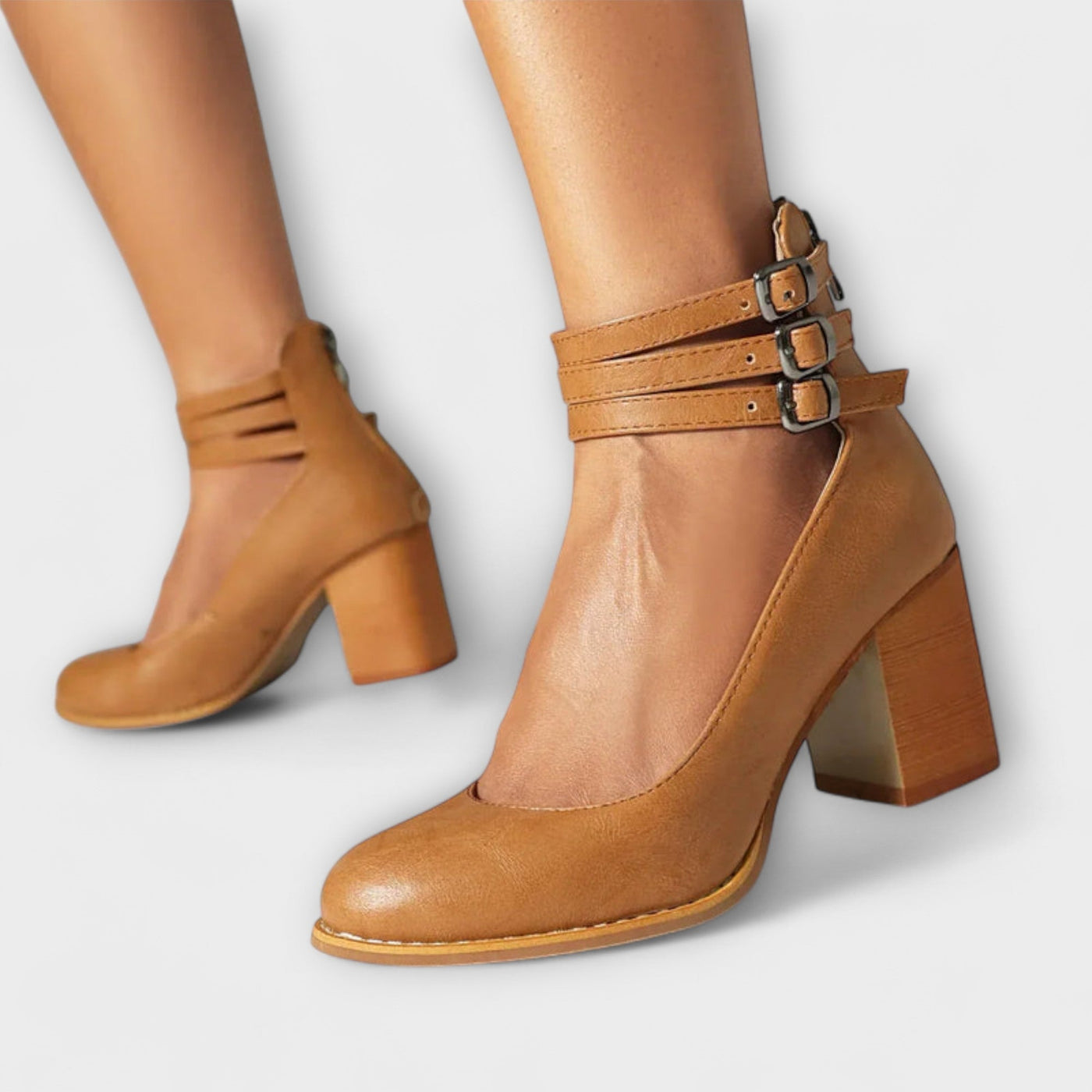 Alira – Pumps with Ankle Strap Design