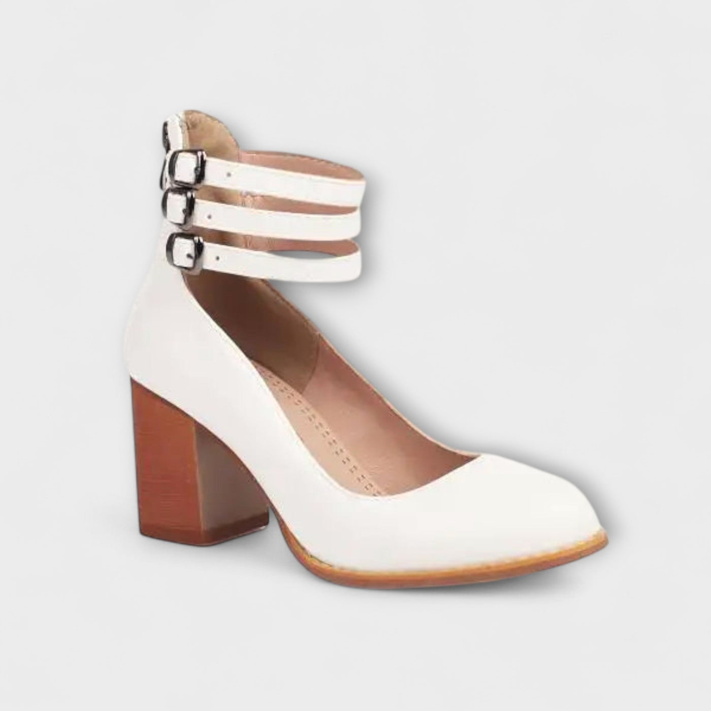 Alira – Pumps with Ankle Strap Design